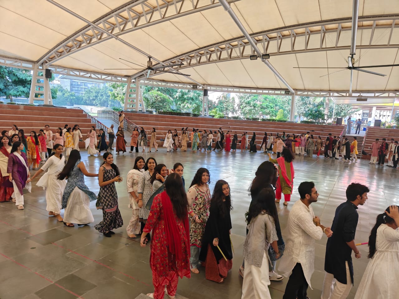 Cultural Fervour: Vibrant Dandiya Festivities 